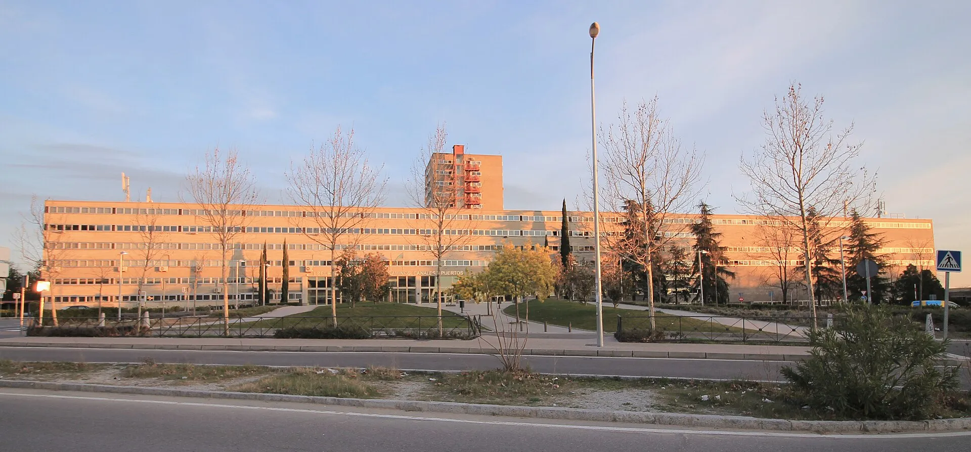 Edificio de la Escuela de Caminos que acoge el Museo Torres Quevedo